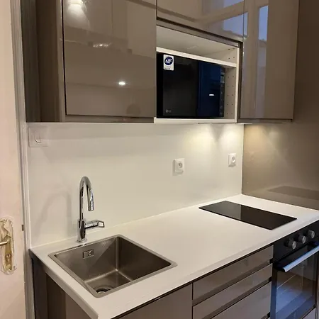 Stylish Loft Studio- Marais Area Apartamento París